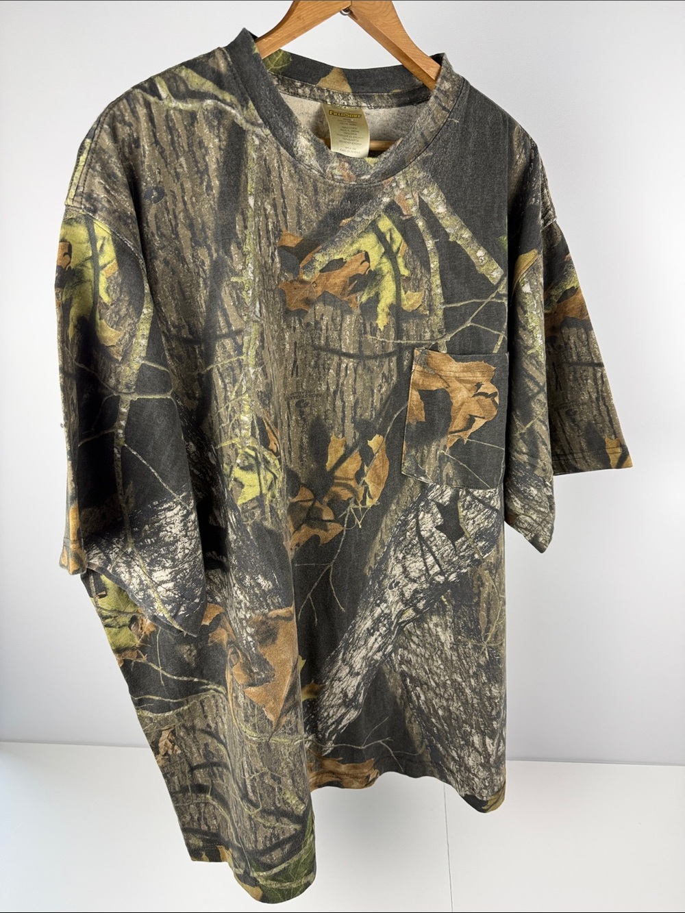 Mossy Oak break up ,Men's Short Sleeve Camouflage Pocket Tee - Green/Brown